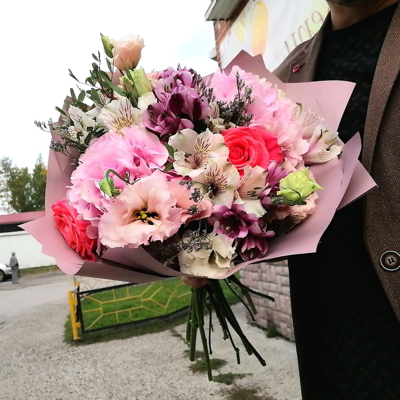 Заказ букетов куркино